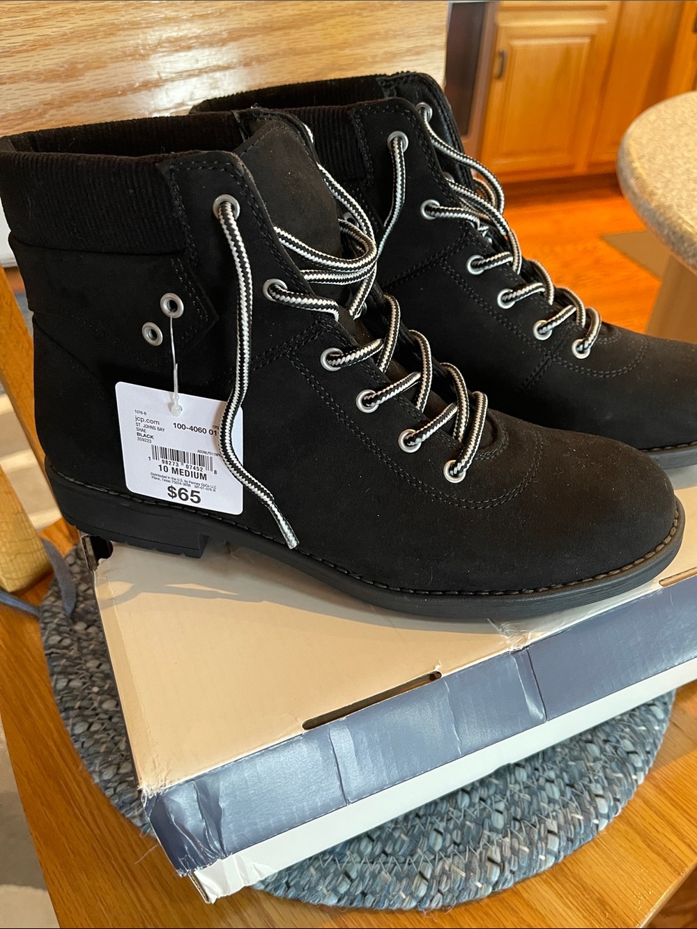 St. John’s Bay NWT Women’s black boots